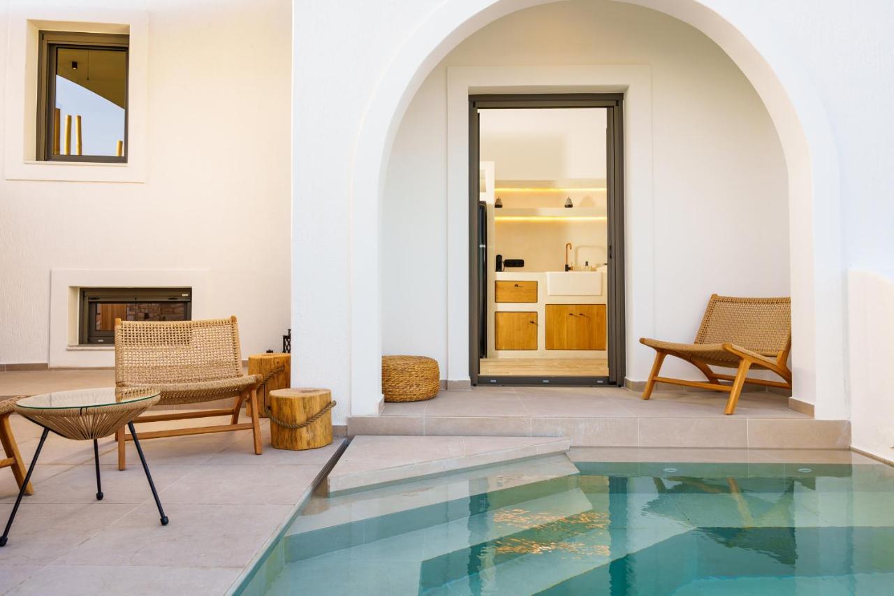 Seaside House With Sunset View And Small Pool Villa
